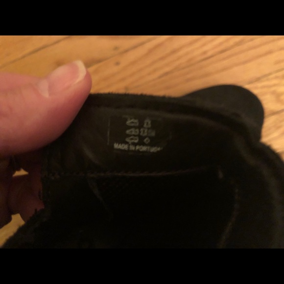 Ecco Touch Black Suede Ankle Boots, size 9 - Picture 6 of 7